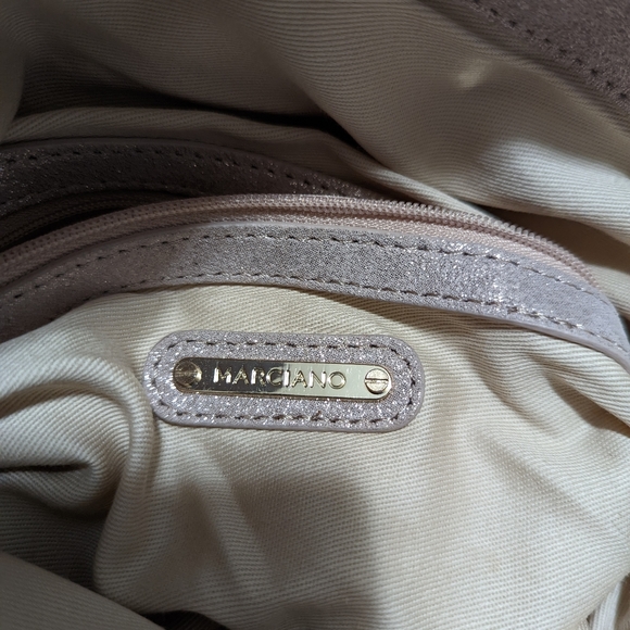 Marciano light pink sparkle purse - Picture 4 of 9